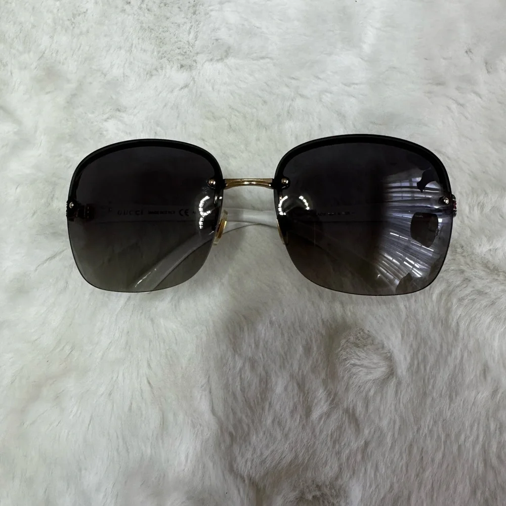 Gucci white and and red and green stone with gray lenses Sunglasses - Picture 8 of 8
